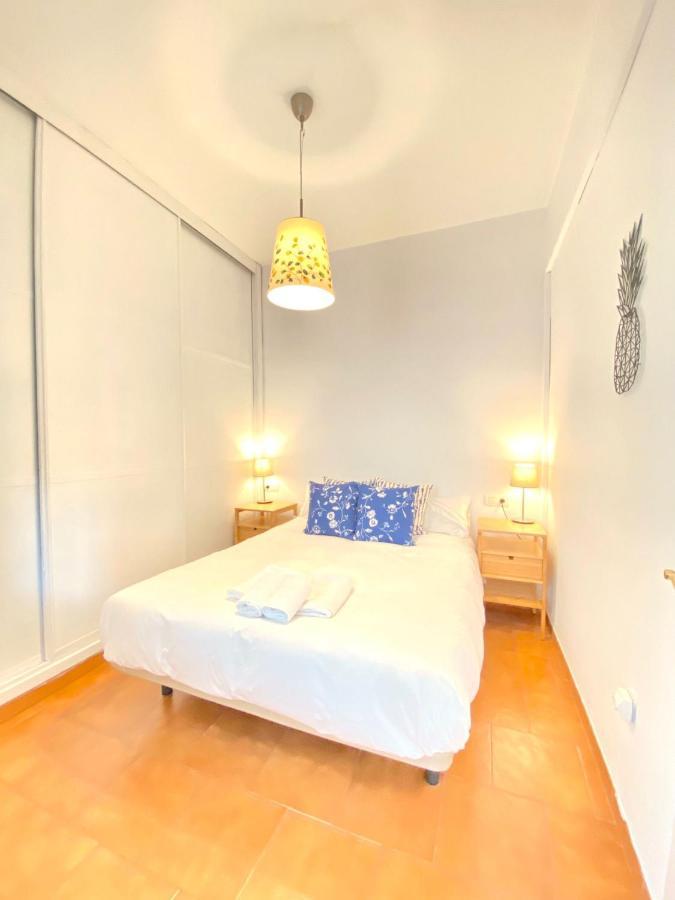Comfortable Studio Old Town, Parking Optional Севиля Екстериор снимка