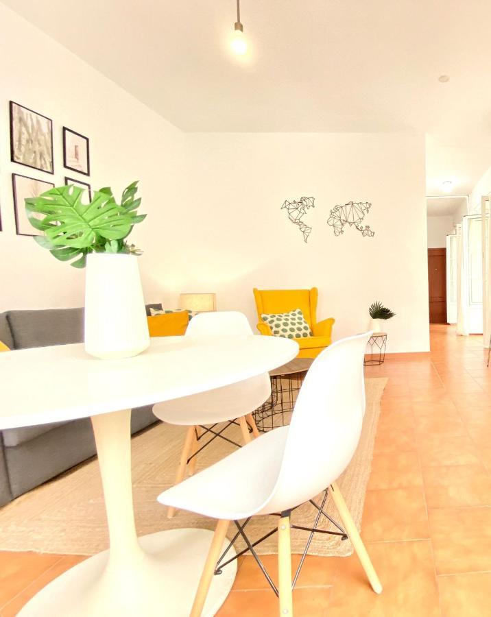 Comfortable Studio Old Town, Parking Optional Севиля Екстериор снимка