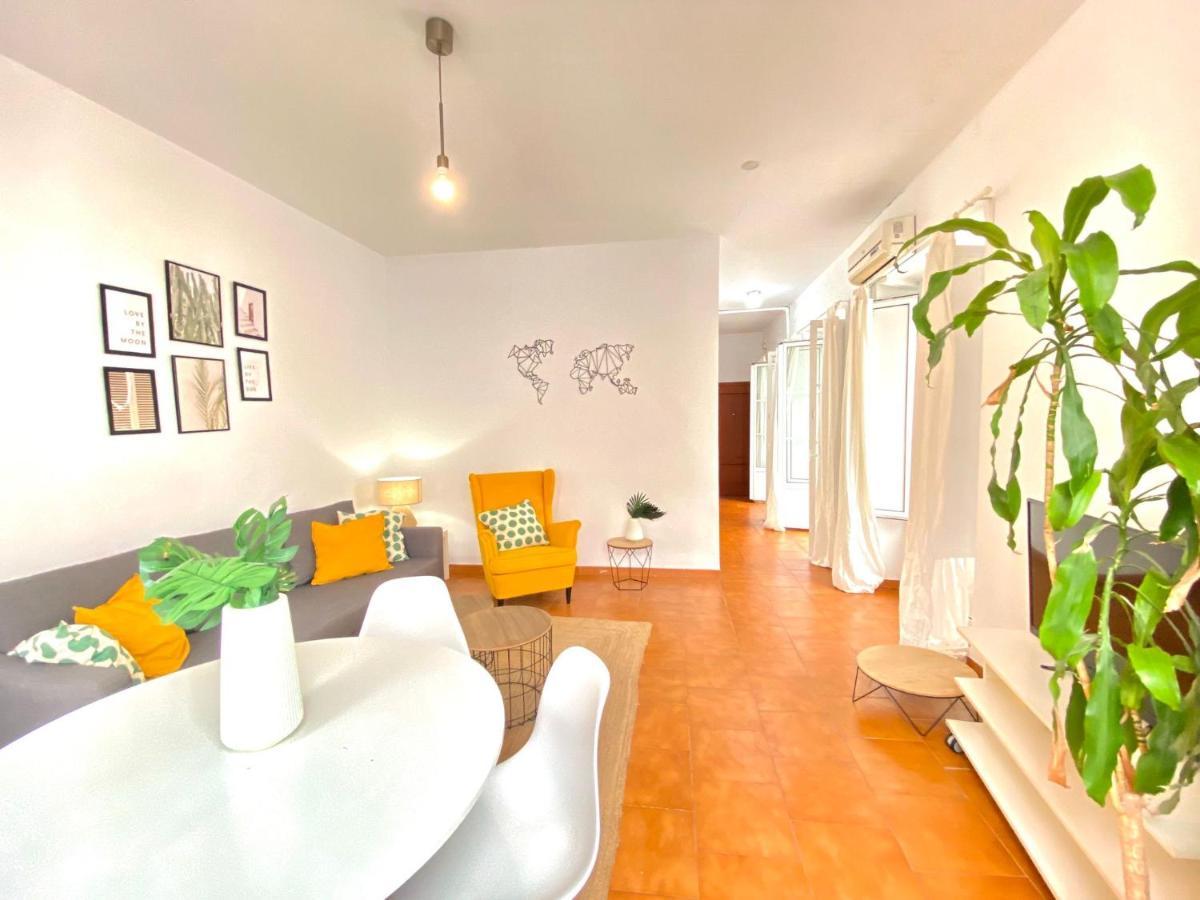 Comfortable Studio Old Town, Parking Optional Севиля Екстериор снимка