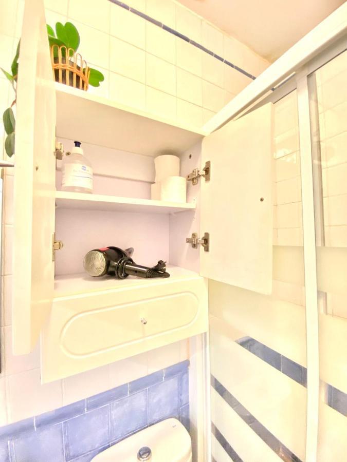 Comfortable Studio Old Town, Parking Optional Севиля Екстериор снимка