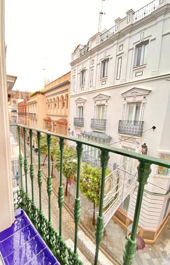 Comfortable Studio Old Town, Parking Optional Севиля Екстериор снимка