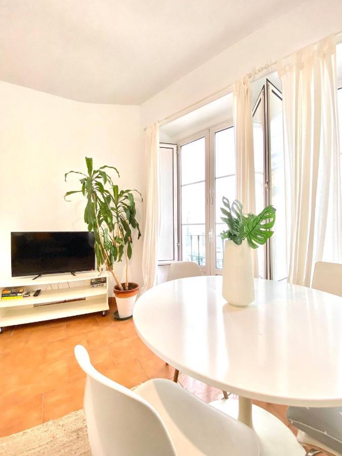 Comfortable Studio Old Town, Parking Optional Севиля Екстериор снимка