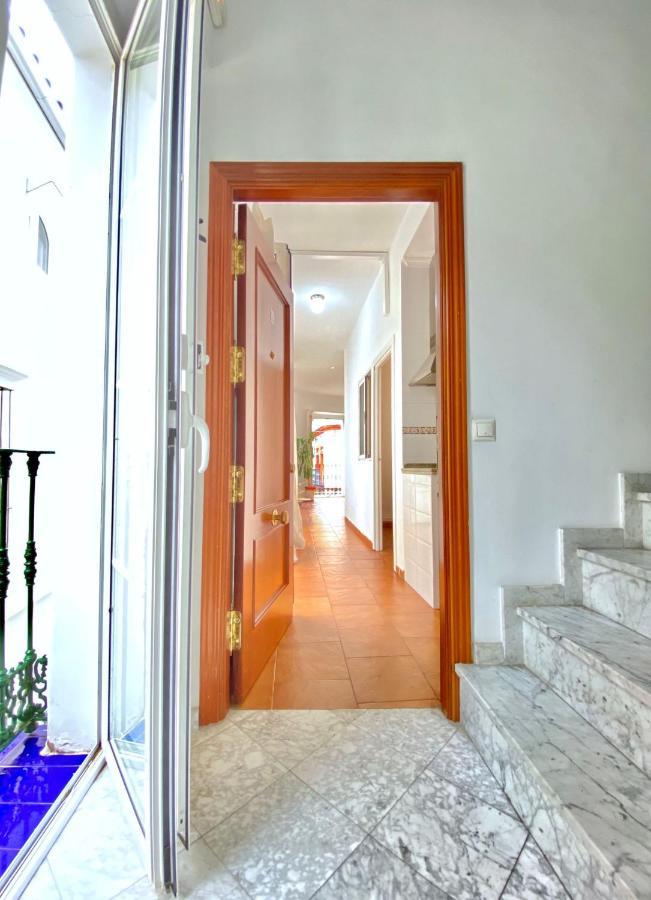 Comfortable Studio Old Town, Parking Optional Севиля Екстериор снимка