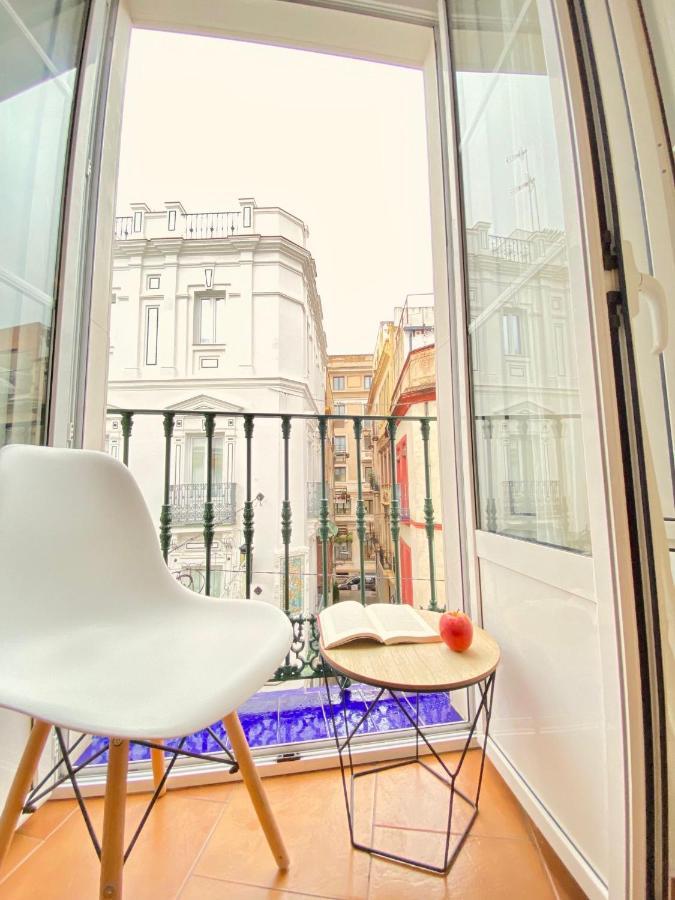 Comfortable Studio Old Town, Parking Optional Севиля Екстериор снимка